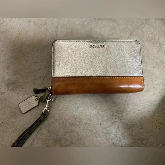 Vintage coach wallet 2012 - Picture 1 of 11